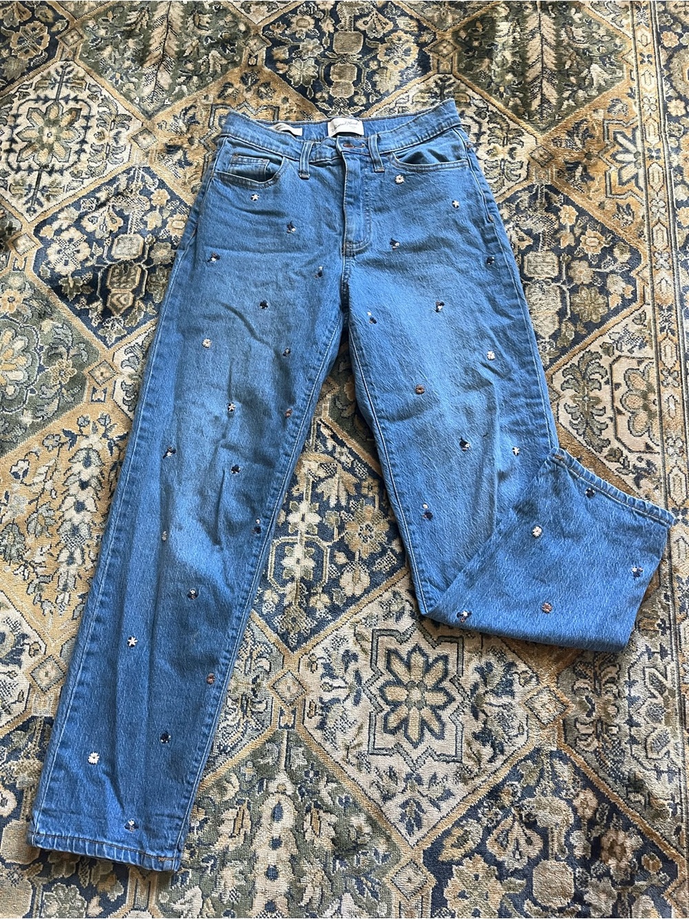 Universal Thread Blue Straight-Leg Jeans with Flower Embellishments